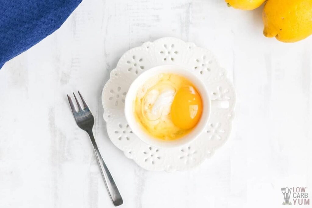 egg-added-lemon-mug-cake