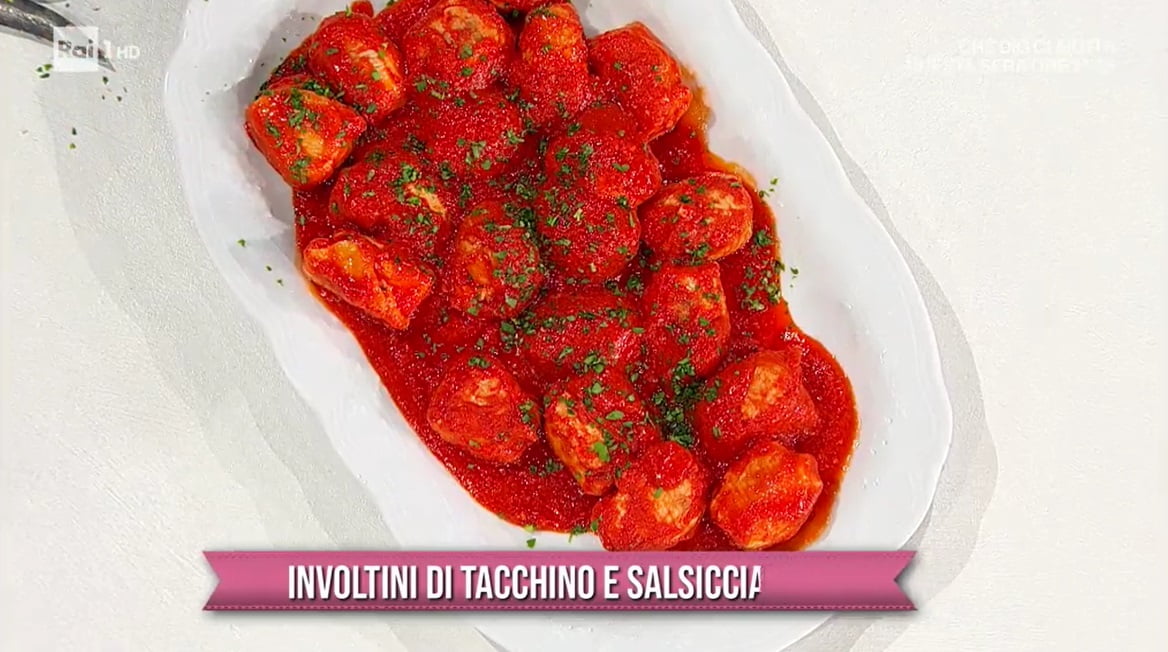 involtini di tacchino e salsiccia al sugo