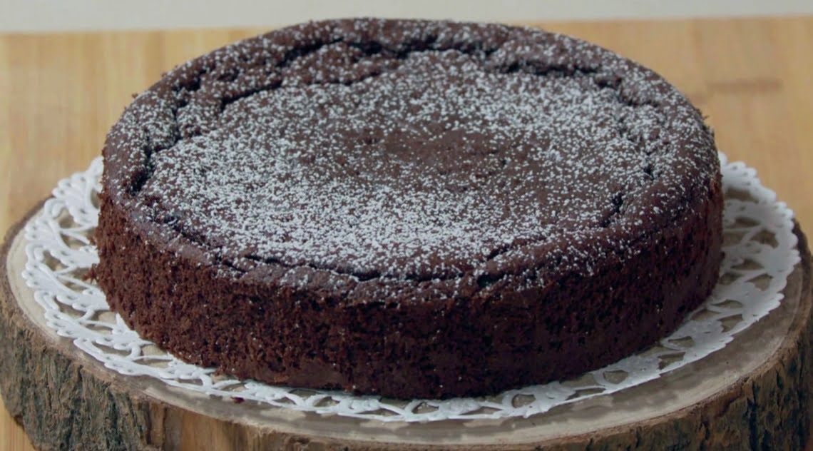 torta dolce di patate al cacao