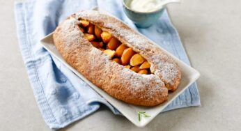 Torta pesche, ricotta e cocco: la ricetta del dolce goloso e profumato