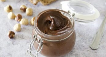 Crema di cioccolato e nocciole light: la ricetta cremosa con soli 3 ingredienti