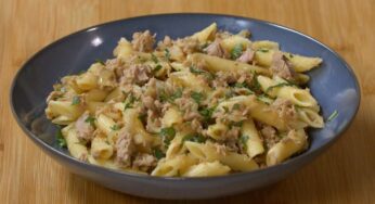 “Fatto in casa per voi”: pasta tonno e cipolle di Benedetta Rossi