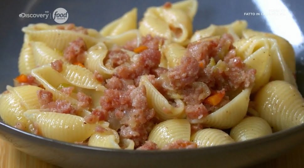 pasta con ragù di cotechino