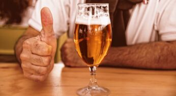 Cosa succede se bevi una birra a pranzo ogni giorno con ipertensione?