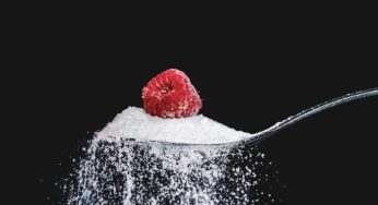 Lo zucchero causa le borse sotto gli occhi? Non ci crederai…