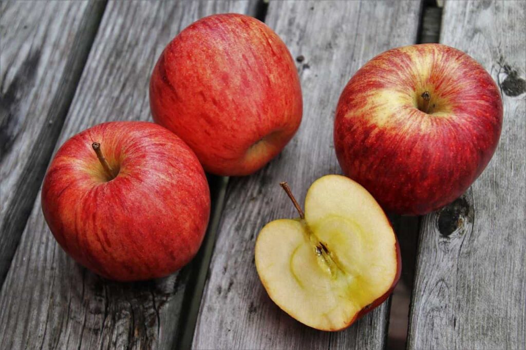 Come mangiare le mele per perdere peso? Ecco il trucchetto della nonna