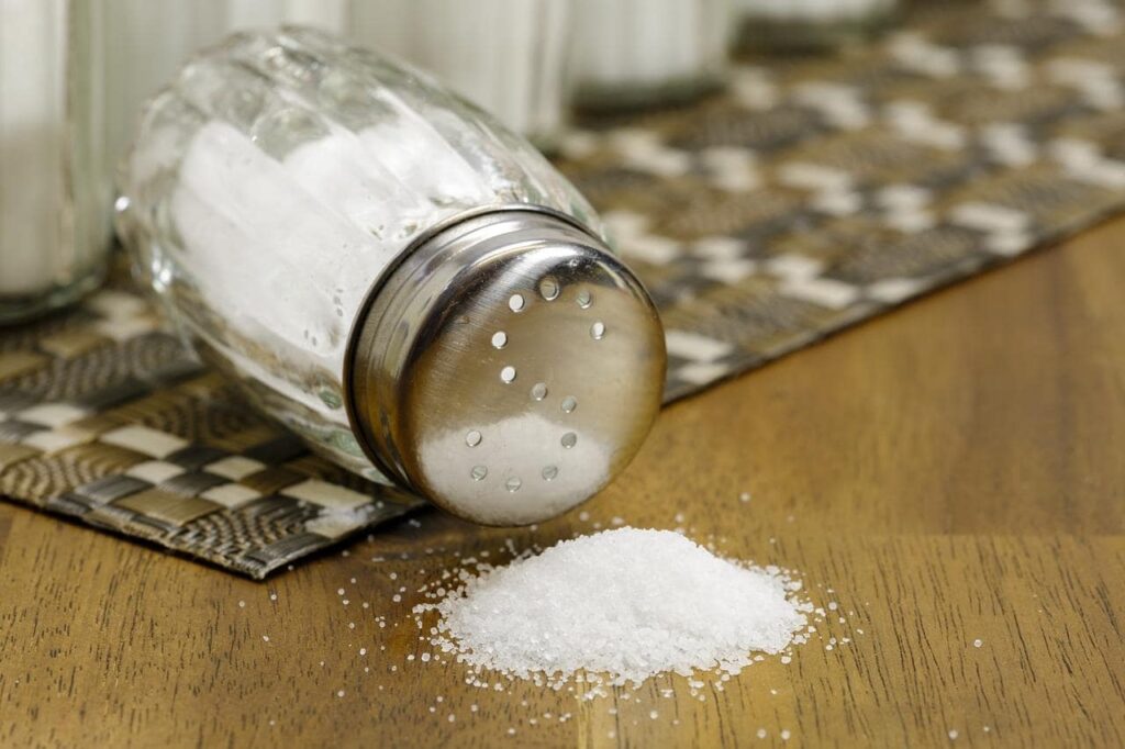 Cosa succede se mangi troppo sale