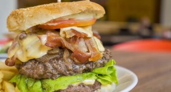 Ecco cosa devi assolutamente evitare di mangiare se hai il colesterolo alto