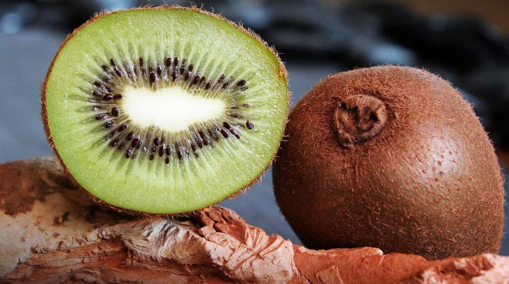 Cosa succede se mangi kiwi con il ciclo