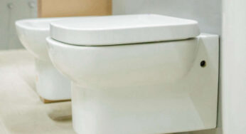 Scopri il segreto di nonna per un WC splendente ogni sera.