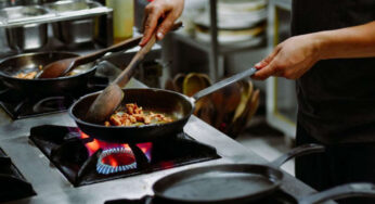 Attenzione: Non usare mai questa padella o il tuo cibo brucerà senza che tu te ne accorga!