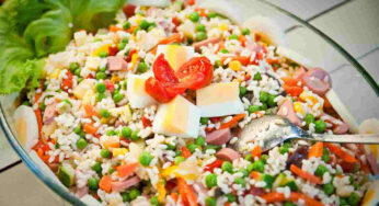 Durante le festività la mia dieta è sempre in forma con l’insalata di riso natalizia: gusto e leggerezza senza rinunce!