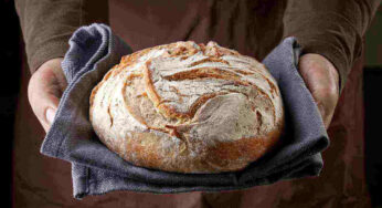 Scopri come preparare pane fresco fatto in casa: buono come quello del fornaio e cotto senza forno!