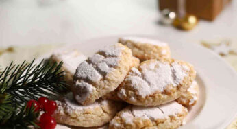 Non acquisto più ricciarelli in pasticceria: la mia ricetta infallibile per regalarli a Natale!