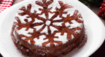 Scopri la torta al triplo cioccolato preferita di Babbo Natale: una dolce tentazione da leccarsi i baffi!