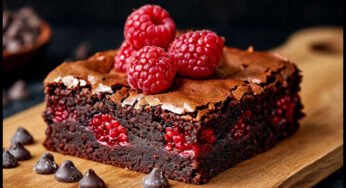 Scopri il delizioso dolce senza farina e zucchero: solo 140 Kcal di puro gusto e nutrimento!